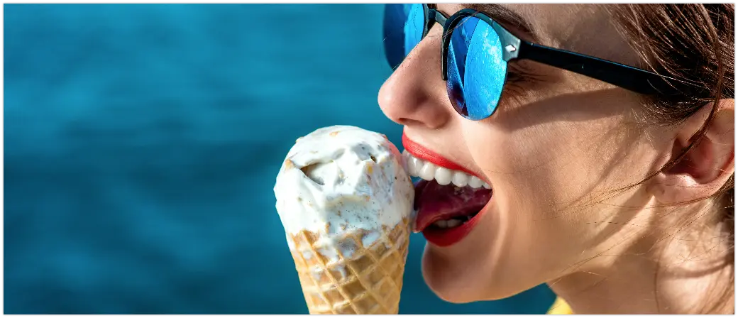 Eis-essen-Eis-lecken-Sommer.png.webp