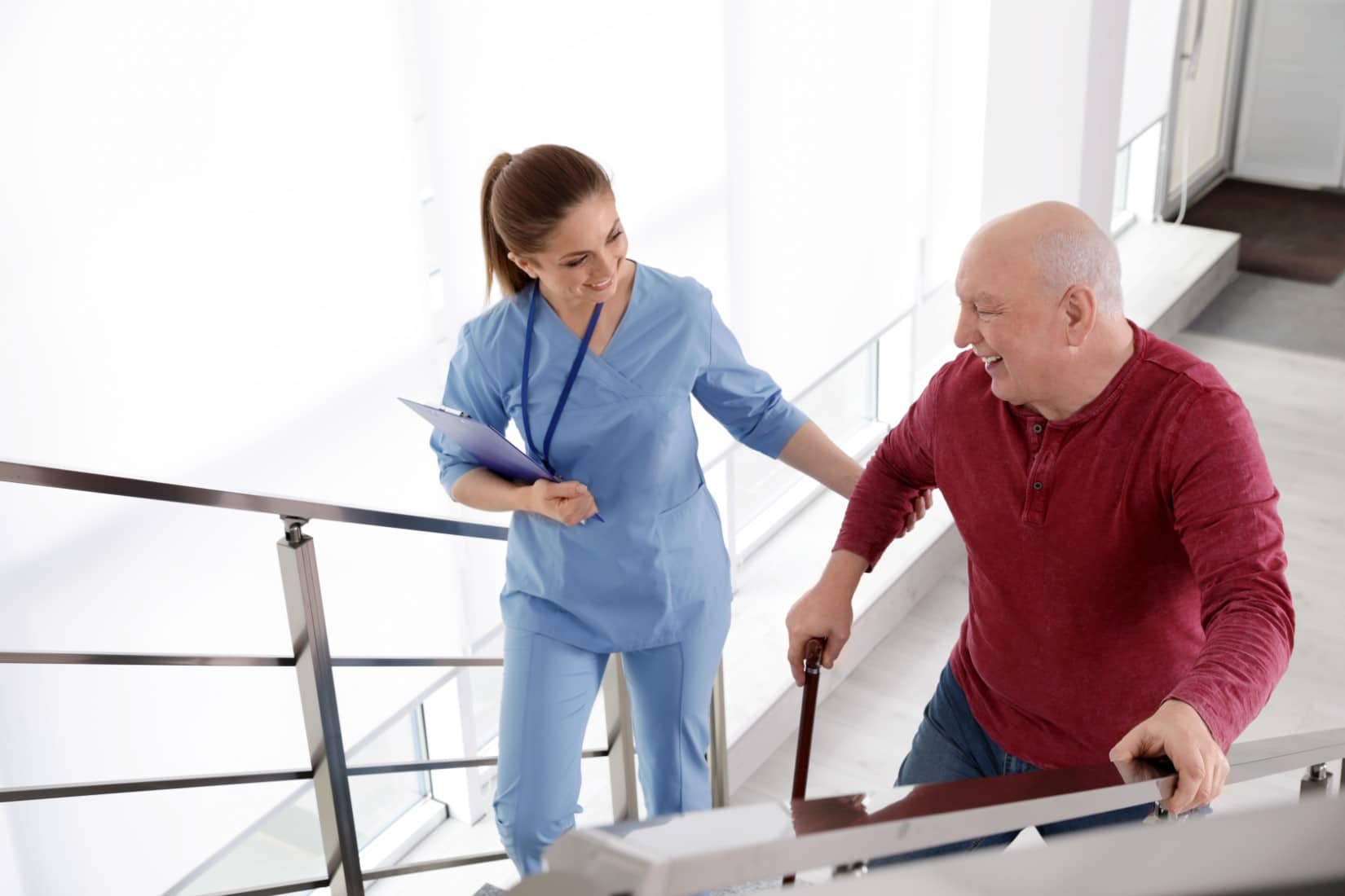 Treppensteighilfe: Krankenkassen lehnen Kostenübernahme häufig ab